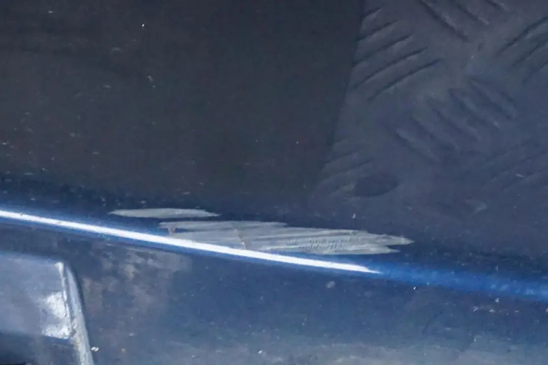 Schwellerleiste Blende Schweller rechts Mysticblau Blau A07 für BMW 5 er E60 E61 mit Teilenummer 150278 BMW 5 er E60 E61 Schwellerleiste Blende Schweller rechts Mysticblau Blau A07 - SKU 0150278-MYS - Teilenummer 150278