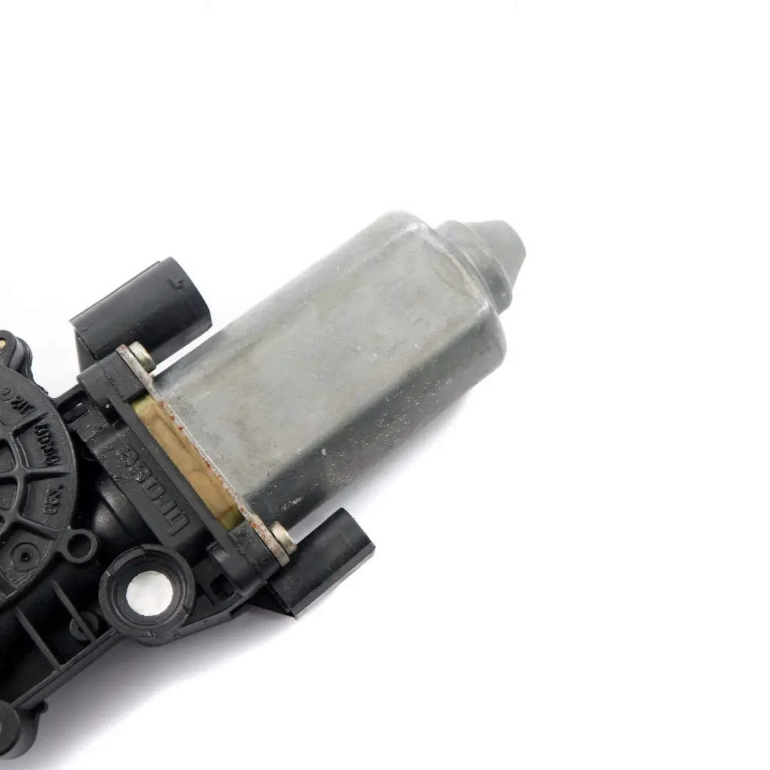 Front Right O/S Door Electric Window Motor Regulator Drive to BMW 3 E36 with Part number 8360978 BMW 3 E36 Front Right O/S Door Electric Window Motor Regulator Drive - SKU 8360978 - Part number 8360978