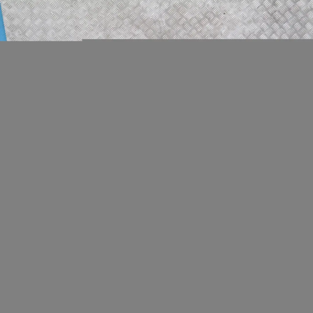 Striscia Davanzale Gonna Laterale Sinistra Schwarz 2 - 668 per BMW E87 con numero di parte 51770032949 BMW E87 Striscia Davanzale Gonna Laterale Sinistra Schwarz 2 - 668 - SKU 0032949-SCH3 - Numero di parte 51770032949