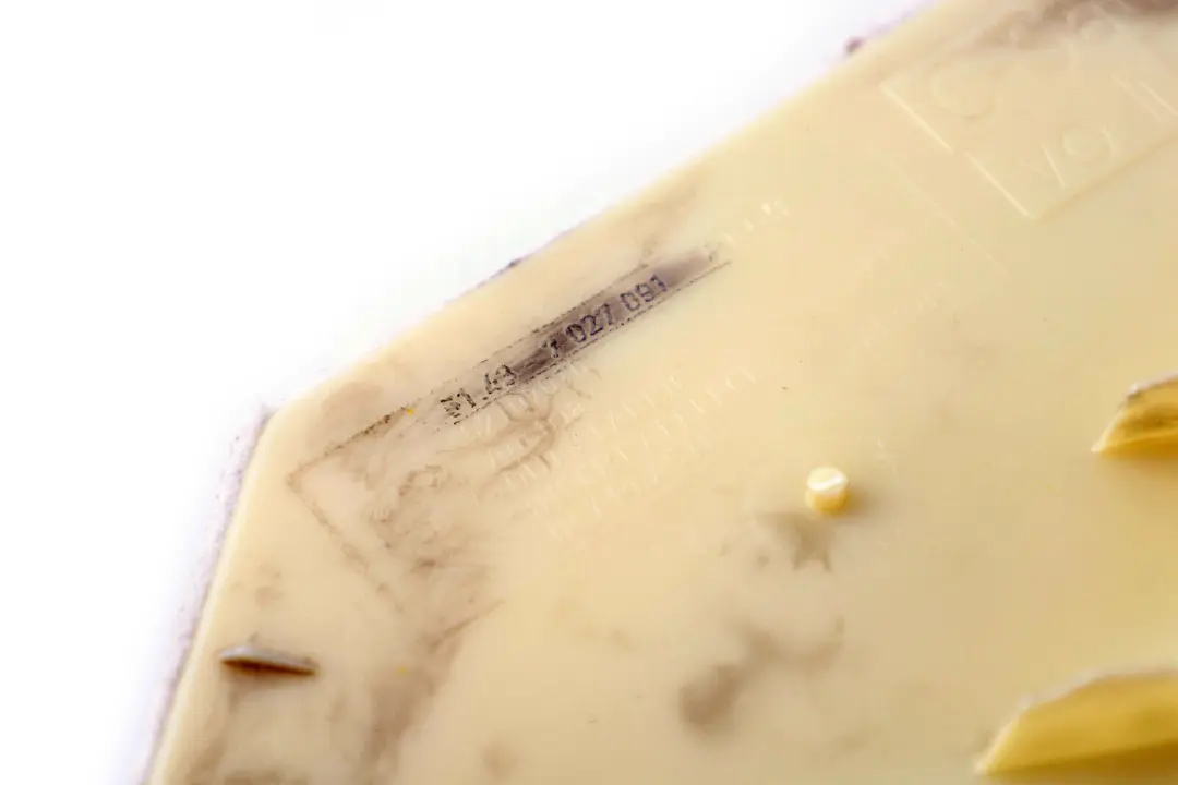 Verkleidung C-Säule vorne links Beige 7027091 für BMW 5 er E60 E60N LCI mit Teilenummer 7069481 BMW 5 er E60 E60N LCI Verkleidung C-Säule vorne links Beige 7027091 - SKU 7069481 - Teilenummer 7069481