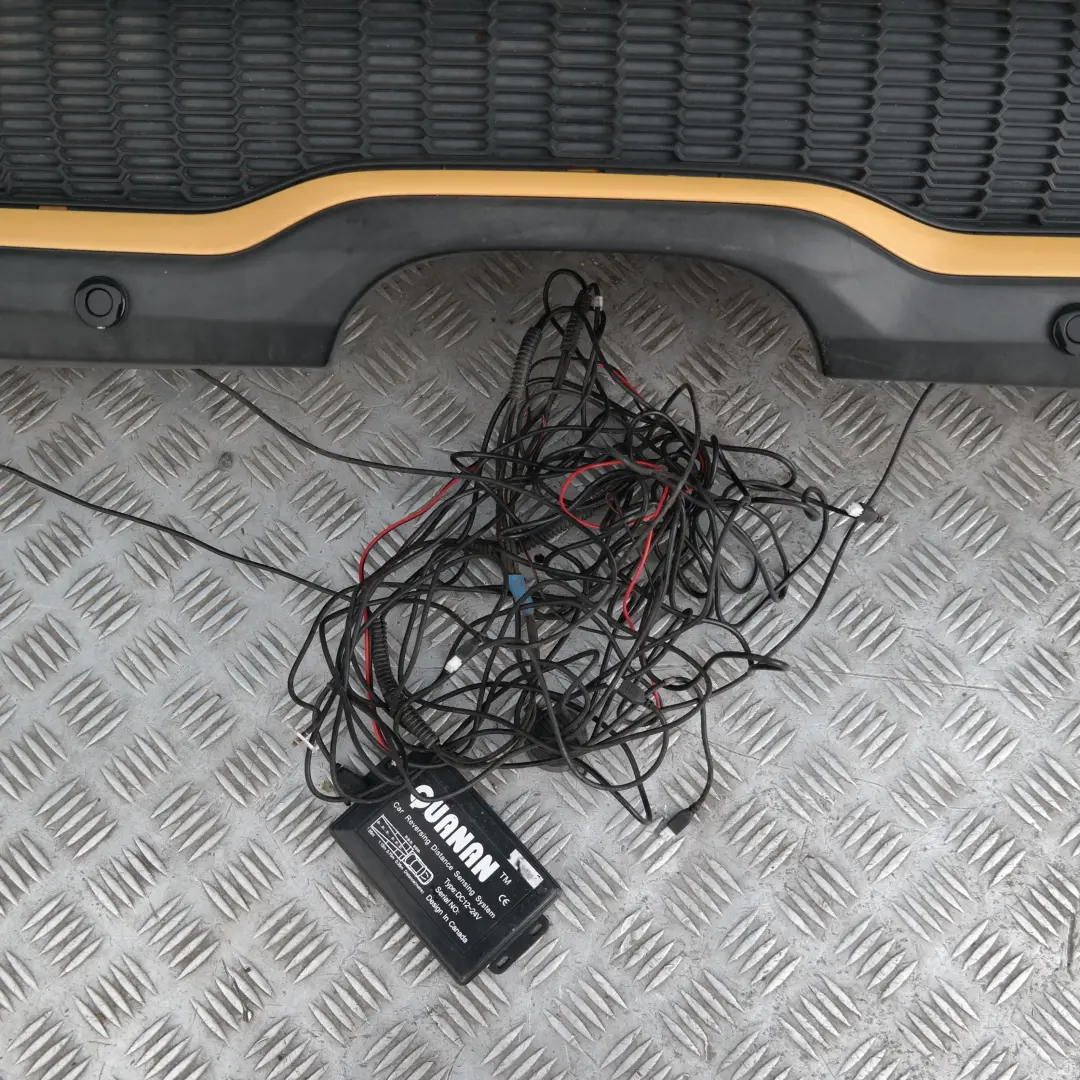 Pdc Carenatura Paraurti Posteriore Mellow Yellow per Mini Cooper S R56 R57 con numero di parte 0430252-MYE Mini Cooper S R56 R57 Pdc Carenatura Paraurti Posteriore Mellow Yellow - SKU 0430252-MYE - Numero di parte 0430252-MYE