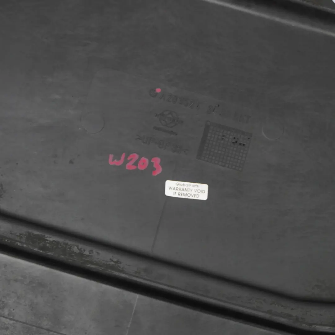 Osłona płyta podwozia do MERCEDES C W203 Kompressor o numerze A2035241830 MERCEDES C W203 Kompressor Osłona płyta podwozia - SKU A2035243430 - Numer Części A2035241830