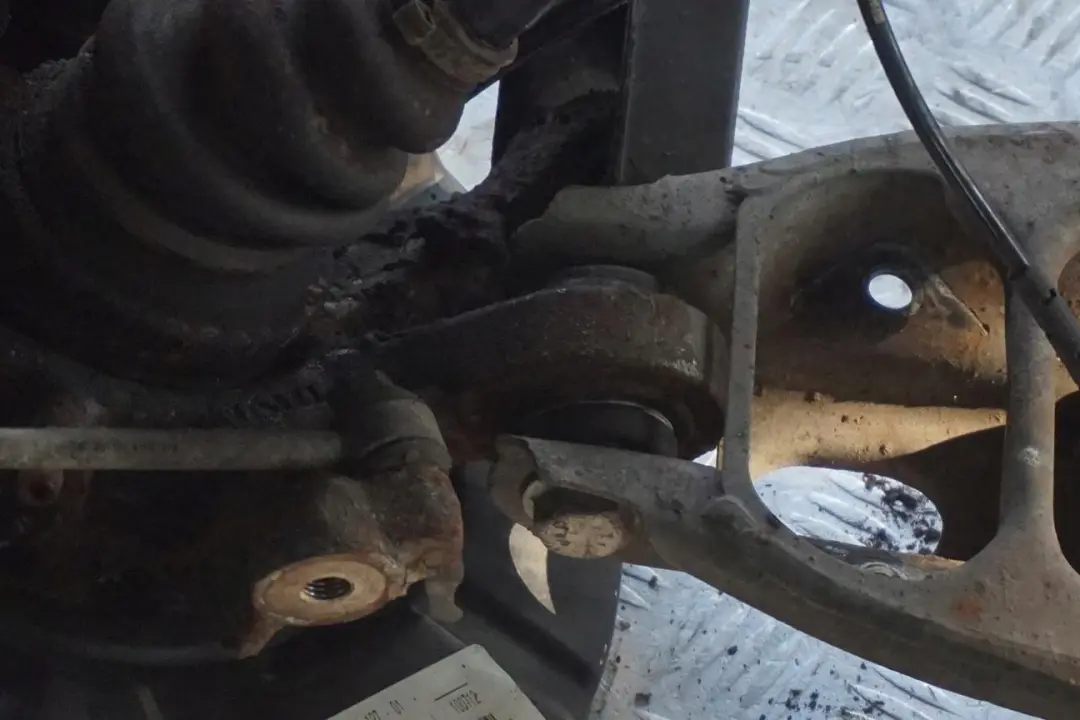 N47N Zwrotnica amortyzator 184HP do BMW E91 LCI 320d o numerze 6783653 BMW E91 LCI 320d N47N Zwrotnica amortyzator 184HP - SKU 6783653-4 - Numer Części 6783653