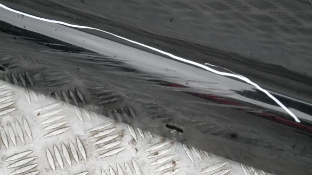 BMW 1 E87 Nakładka próg prawy schwarz II 668 - SKU 0032948-SCH8 - Numer Części 51770032948