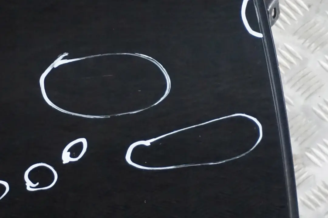 Beifahrer Tür Hinten Rechts Schwarz 2 - 668 für BMW 1 er E87 LCI mit Teilenummer 7191018 BMW 1 er E87 LCI Beifahrer Tür Hinten Rechts Schwarz 2 - 668 - SKU 7191018-SCH25 - Teilenummer 7191018