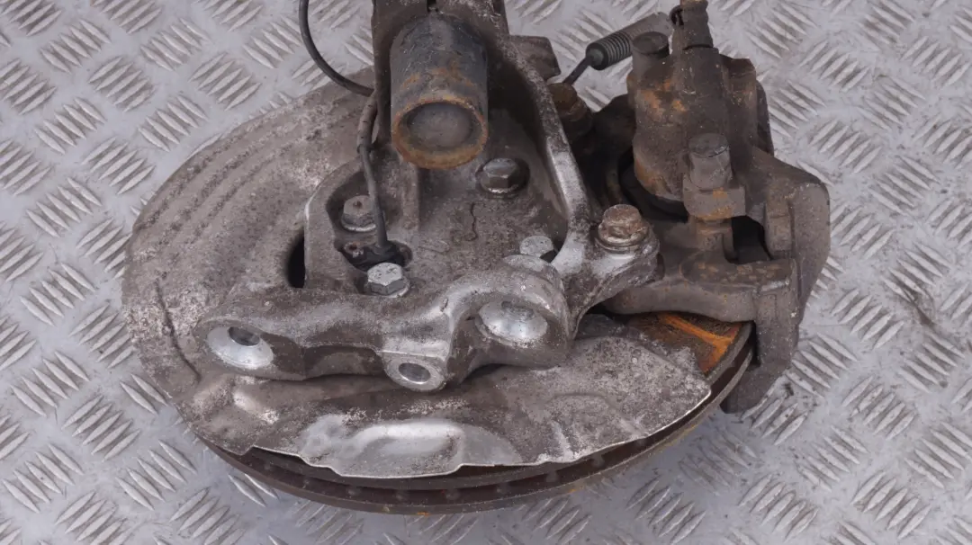 BMW E82 123d N47S Amortyzator zwrotnica prawa - SKU 6786022 - Numer Części 6786022