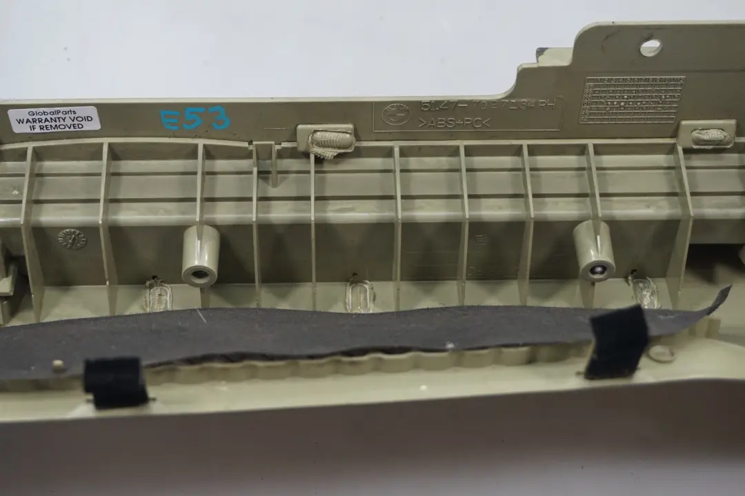 Sfiato Aria Destra Verde Pastello 5147 per BMW X5 E53 con numero di parte 7027134 BMW X5 E53 Sfiato Aria Destra Verde Pastello 5147 - SKU 7025956 - Numero di parte 7027134