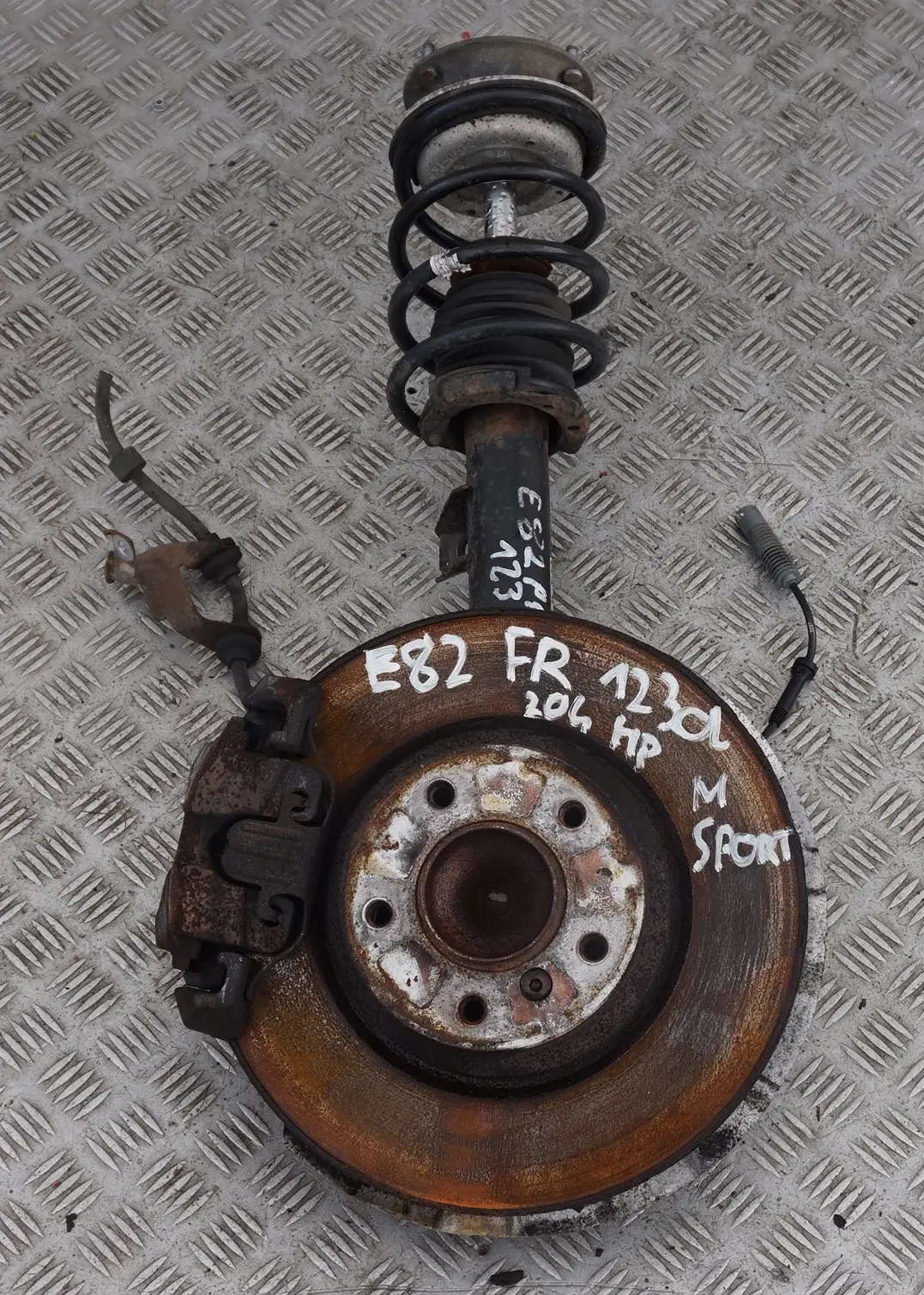 Amortyzator zwrotnica prawa SPORT do BMW E82 123d o numerze 6786024 BMW E82 123d Amortyzator zwrotnica prawa SPORT - SKU 6786024-1 - Numer Części 6786024