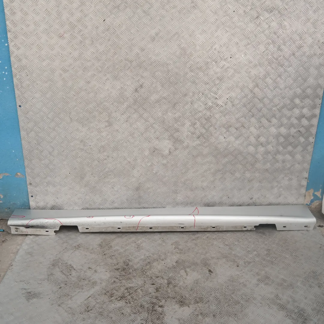 BMW 1 E87 Bas de Porte Couverture Seuil a Gauche Argent Titane Metallique - SKU 0032949-TS16 - Numéro de pièce 32949