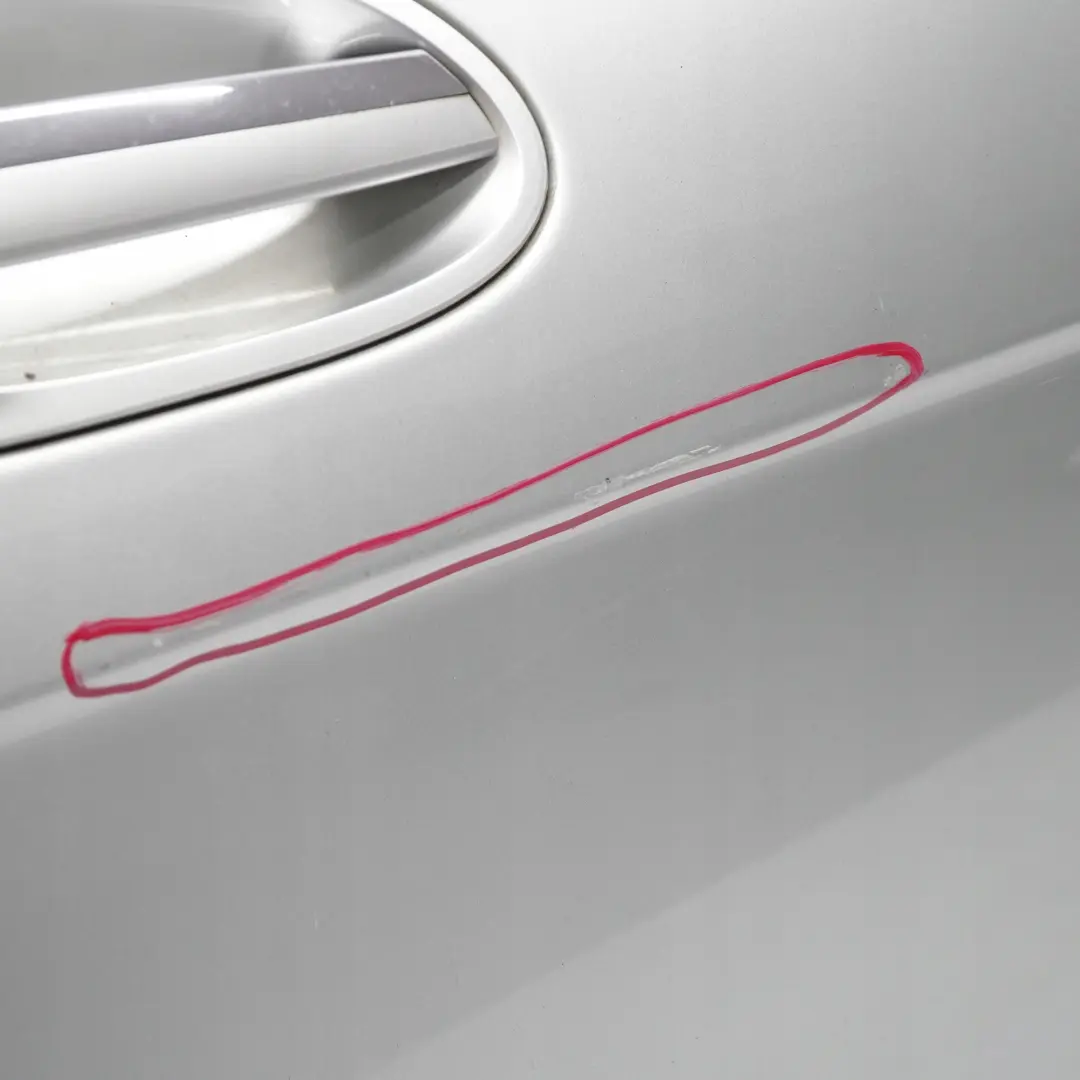 Puerta Delantera Derecha Titansilber Titan Silver Metallic 354 para BMW E65 E66 con número de pieza 7202082 BMW E65 E66 Puerta Delantera Derecha Titansilber Titan Silver Metallic 354 - SKU 7202082-TS2 - Número de pieza 7202082