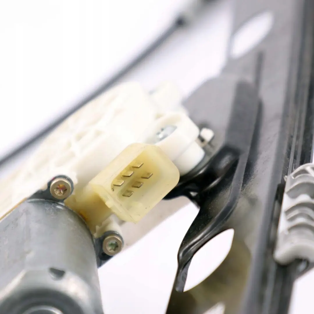 Mercedes-Benz Vaneo W414 Tür Vorne Links Fensterheber Elektrisch A4147200546 für mit Teilenummer A4147200146 Mercedes-Benz Vaneo W414 Tür Vorne Links Fensterheber Elektrisch A4147200546 - SKU A4147200146 - Teilenummer A4147200146