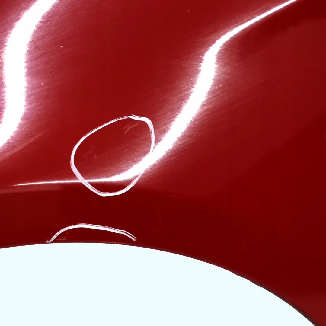 Błotnik lewy przód Karmesinrot do BMW E90 E91 o numerze 7135679 BMW E90 E91 Błotnik lewy przód Karmesinrot - SKU 7135679-KAR3 - Numer Części 7135679