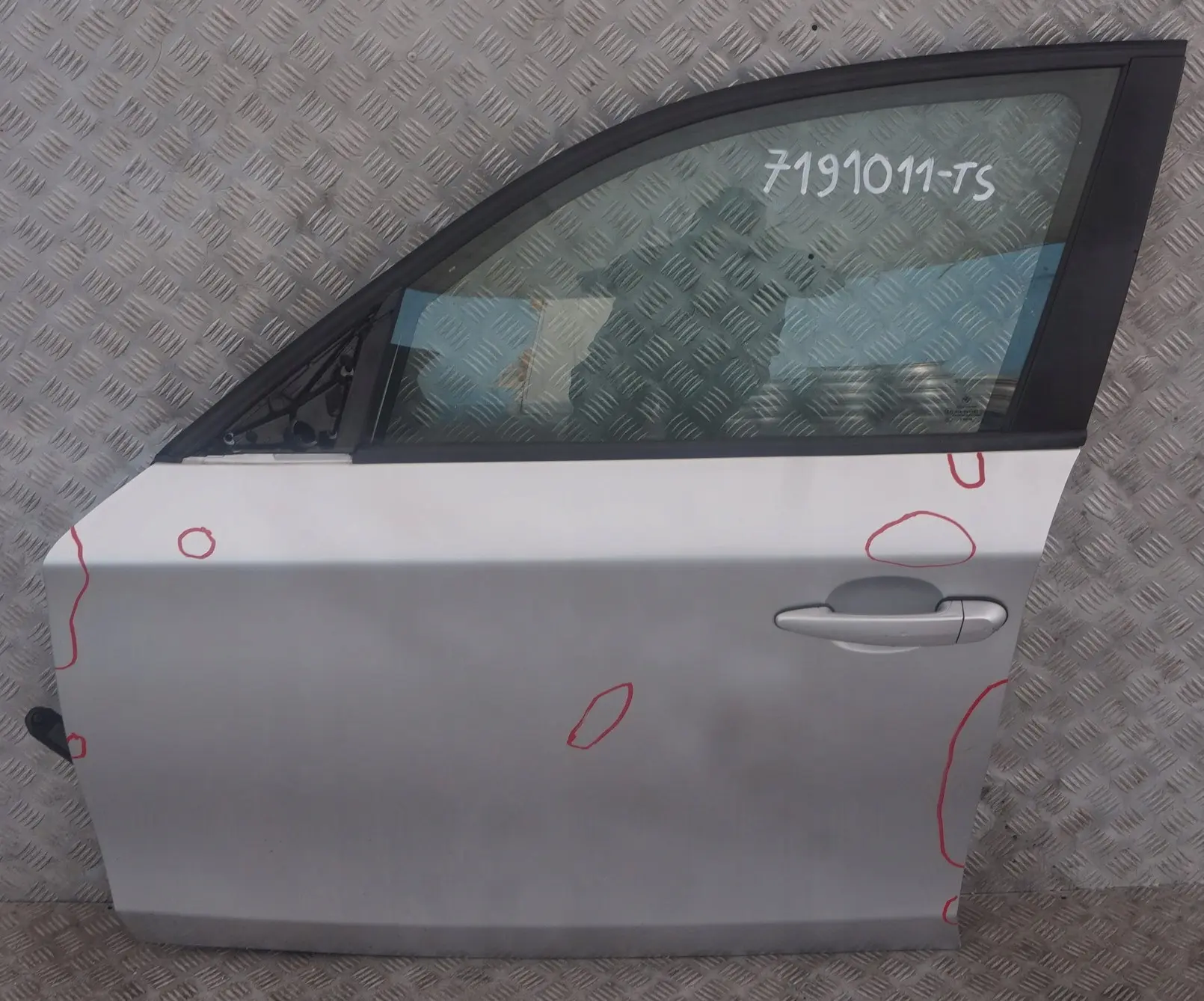 BMW E87 LCI Lato Conducente Porta Ant. SX Argento-Titanio Argento Metallic
