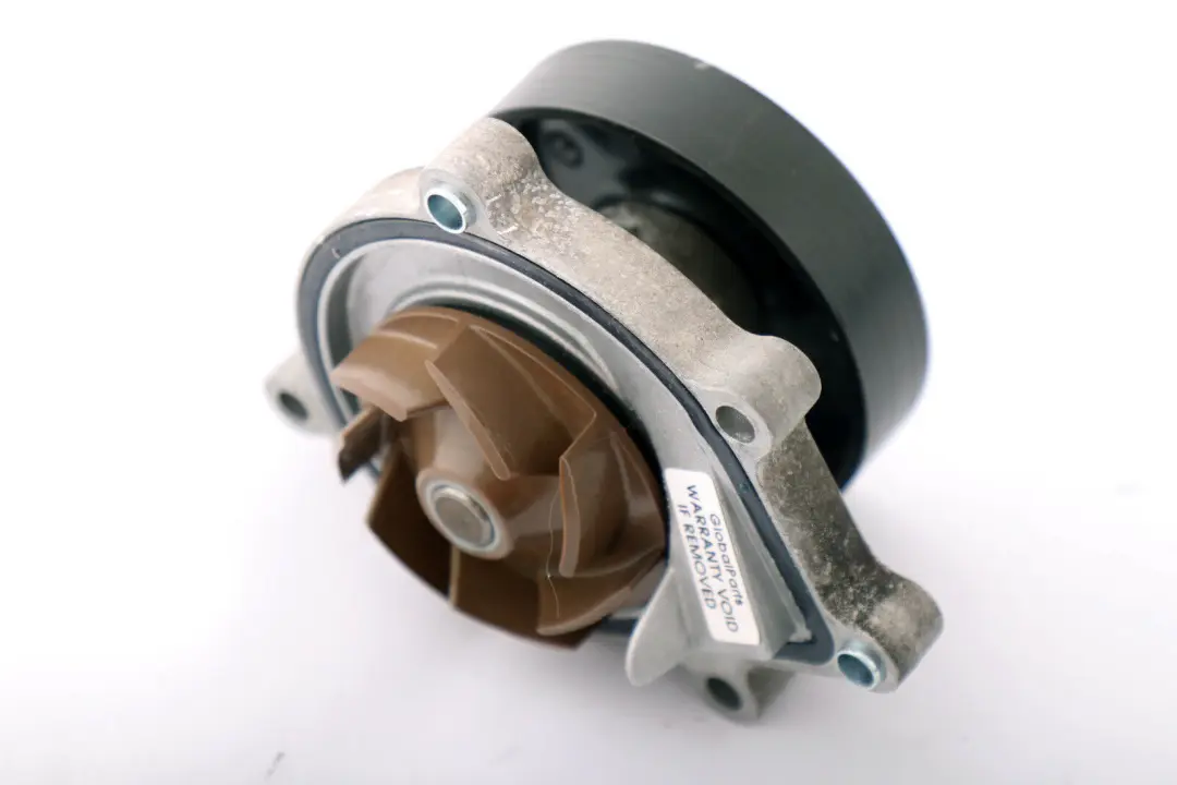 Pompa di Raffreddamento per Mini Cooper R55 R56 R57 LCI con numero di parte 7823008 Mini Cooper R55 R56 R57 LCI Pompa di Raffreddamento - SKU 7823008 - Numero di parte 7823008