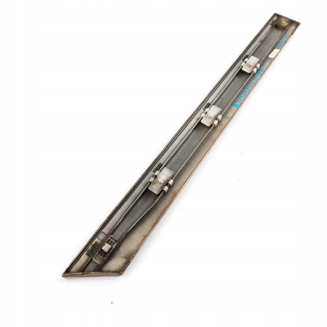 Banda De moldura De puerta trasera izquierda Travertine Beige 693 para Mercedes W203 con número de pieza A2036905162 Mercedes W203 Banda De moldura De puerta trasera izquierda Travertine Beige 693 - SKU A2036905162-TRB - Número de pieza A2036905162