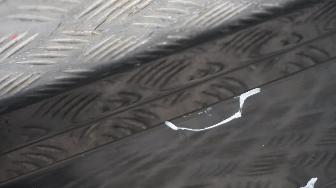 Schwellerleiste Blende Schweller rechts Schwarz 2 für BMW 1 er E81 E82 E88 mit Teilenummer 36142 BMW 1 er E81 E82 E88 Schwellerleiste Blende Schweller rechts Schwarz 2 - SKU 0036142-SCH2 - Teilenummer 36142