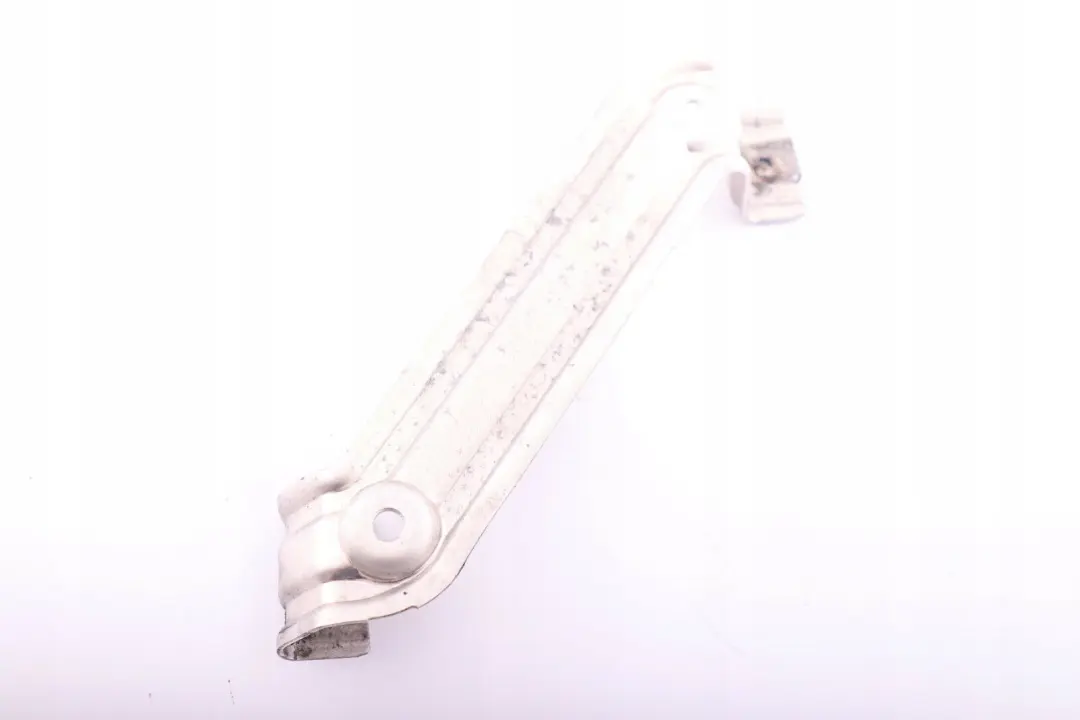 Bracket Underfloor Panelling Right O/S to BMW 5 Series E61 LCI E60 E63 E64 with Part number 7152822 BMW 5 Series E61 LCI E60 E63 E64 Bracket Underfloor Panelling Right O/S - SKU 7152822 - Part number 7152822