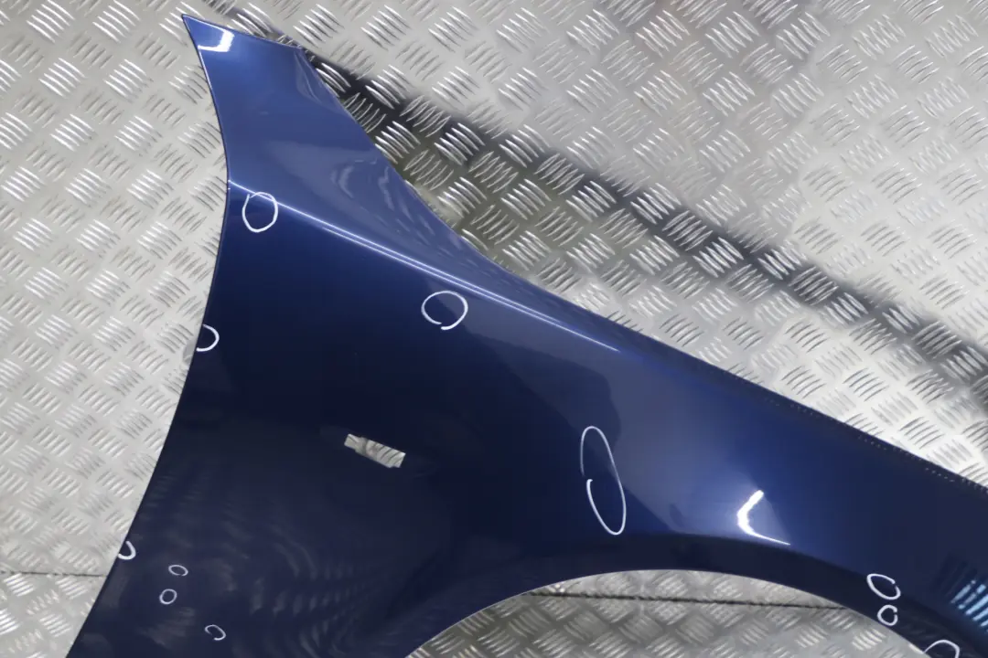 Pannello Laterale Anteriore Destro Parafango Blu Mistico - per BMW E60 E61 2 con numero di parte 7111430 BMW E60 E61 2 Pannello Laterale Anteriore Destro Parafango Blu Mistico - - SKU 7111430-MYS2 - Numero di parte 7111430