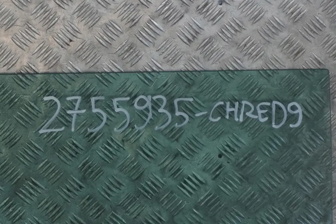 Drzwi lewe Chili Red 851 do MINI Cooper R55 R56 o numerze 2755935 MINI Cooper R55 R56 Drzwi lewe Chili Red 851 - SKU 2755935-CHRED9 - Numer Części 2755935