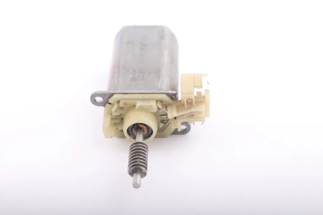 Napęd silniczek fotel prawy 8316629 do BMW E60 E65 o numerze 7075948 BMW E60 E65 Napęd silniczek fotel prawy 8316629 - SKU 7075948 - Numer Części 7075948