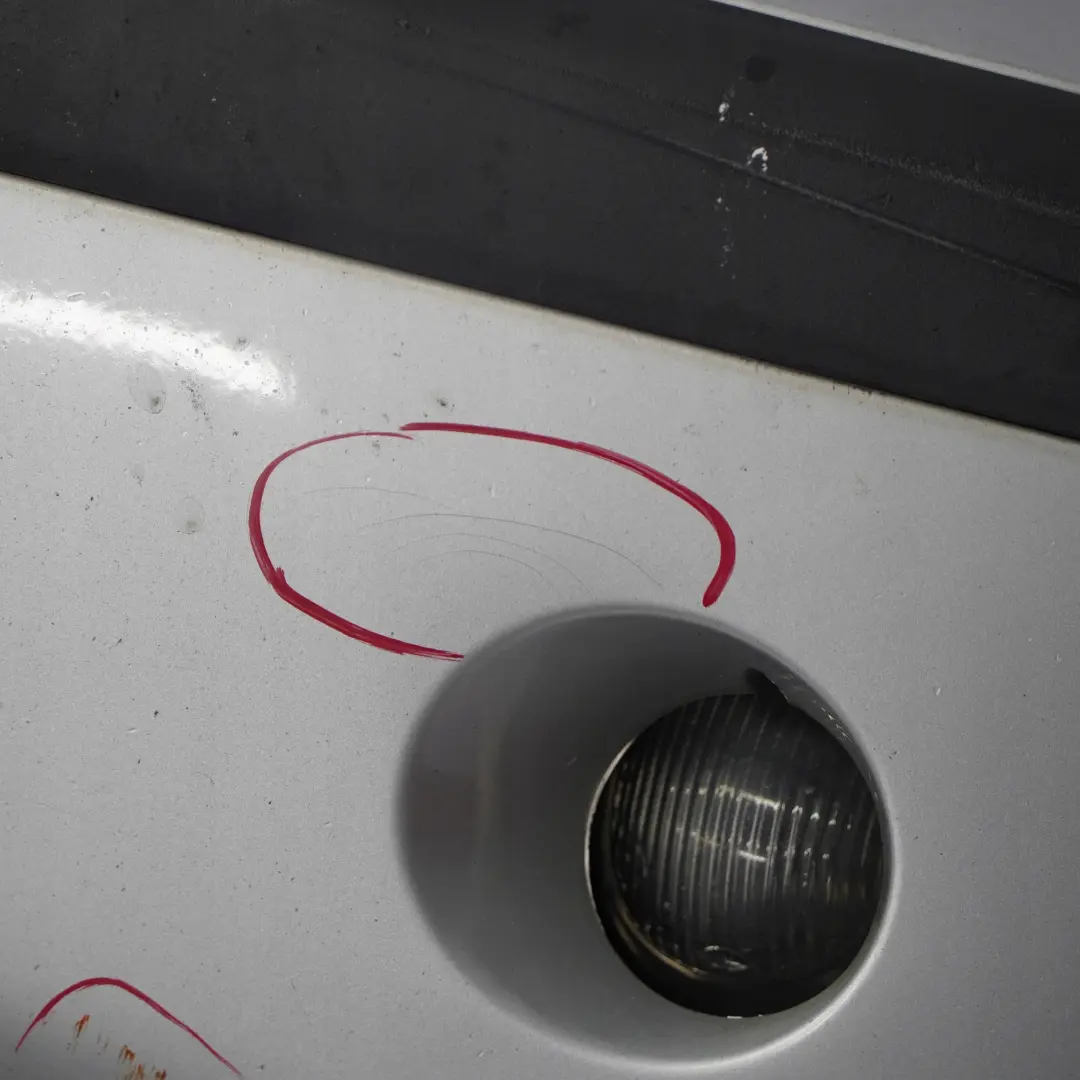 Zderzak przedni przód titansilber 354 do BMW E46 o numerze 0030351 BMW E46 Zderzak przedni przód titansilber 354 - SKU 0030351-TS1 - Numer Części 0030351