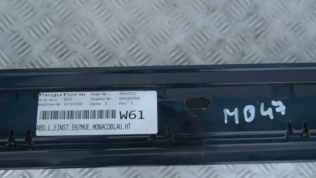 BMW E87 LCI Sill Strip Faldón lateral izquierdo Monacoblau Blau Blue - A35 - SKU 0036145-MB3 - Número de pieza 51770036145