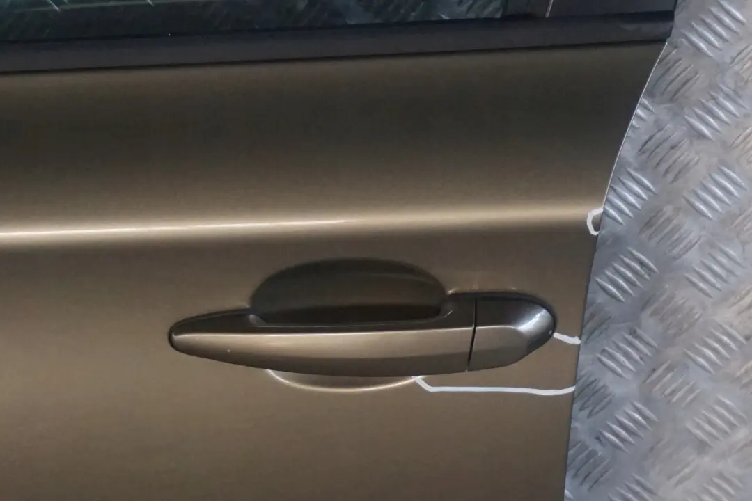 BMW E87 E87N Puerta Delantera Izquierda Sonora Metallic - A23 - SKU 7191011-SON - Número de pieza 7191011