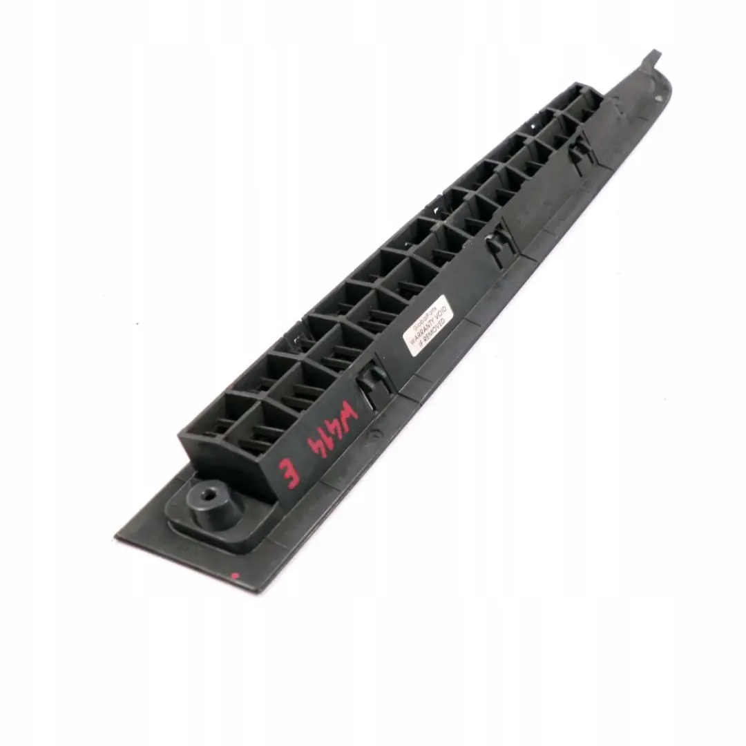 W414 Dashboard Top Left N/S Air Vent Nozzle to Mercedes Vaneo with Part number A4148310060 Mercedes Vaneo W414 Dashboard Top Left N/S Air Vent Nozzle - SKU A4148310060 - Part number A4148310060