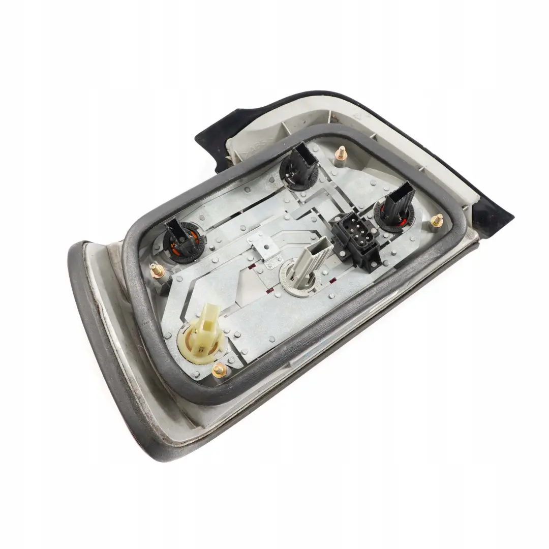Heckleuchte Heckklappe Hinten Rechts für BMW 3 er E36 Saloon mit Teilenummer 1387362 BMW 3 er E36 Saloon Heckleuchte Heckklappe Hinten Rechts - SKU 1387362 - Teilenummer 1387362