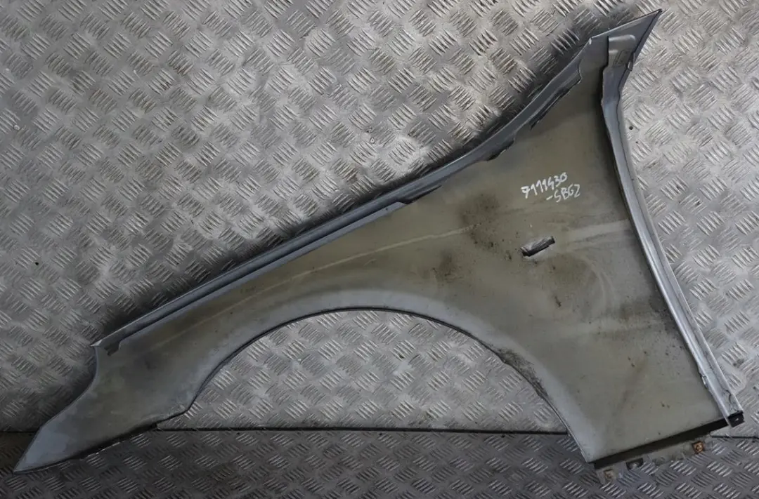 BMW E60 E61 2 Pannello Laterale Anteriore Destro Parafango Grigio Argento - - SKU 7111430-SBG2 - Numero di parte 7111430