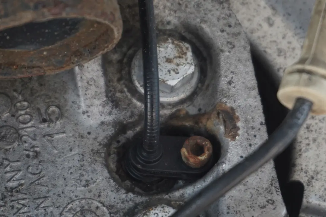 N52 M Sport Coilover Davanti SX per BMW E90 330i con numero di parte 8036553 BMW E90 330i N52 M Sport Coilover Davanti SX - SKU 8036553-1 - Numero di parte 8036553