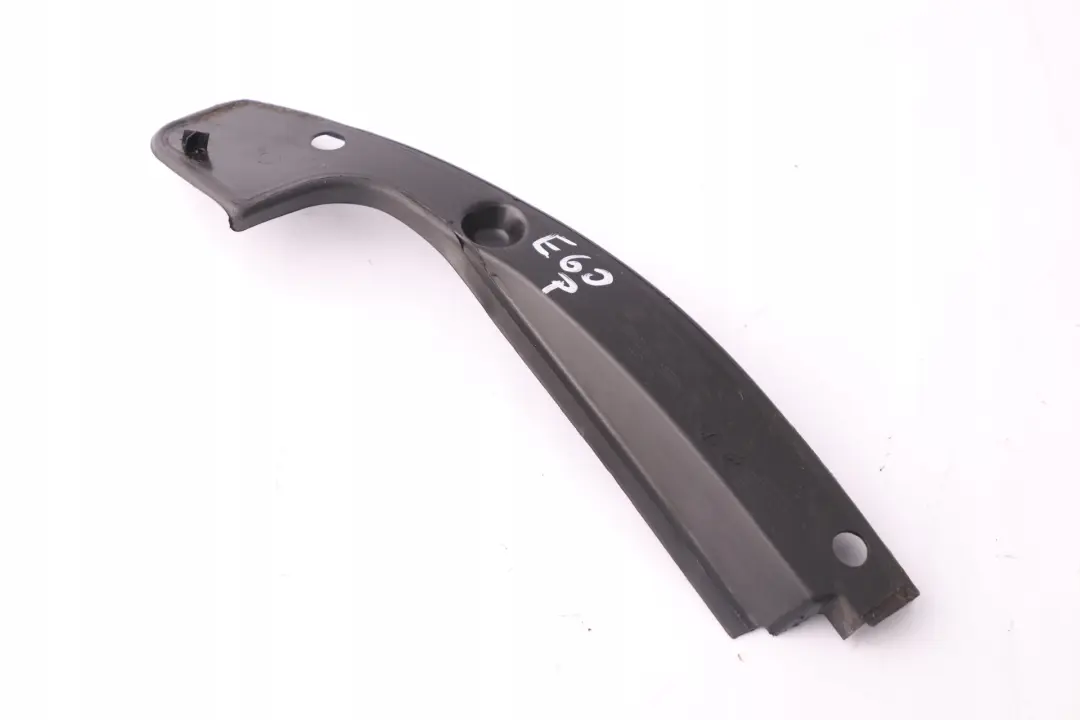 Osłona rynienki przednia przód prawa do BMW 5 E60 E61 o numerze 7034160 BMW 5 E60 E61 Osłona rynienki przednia przód prawa - SKU 7034160 - Numer Części 7034160