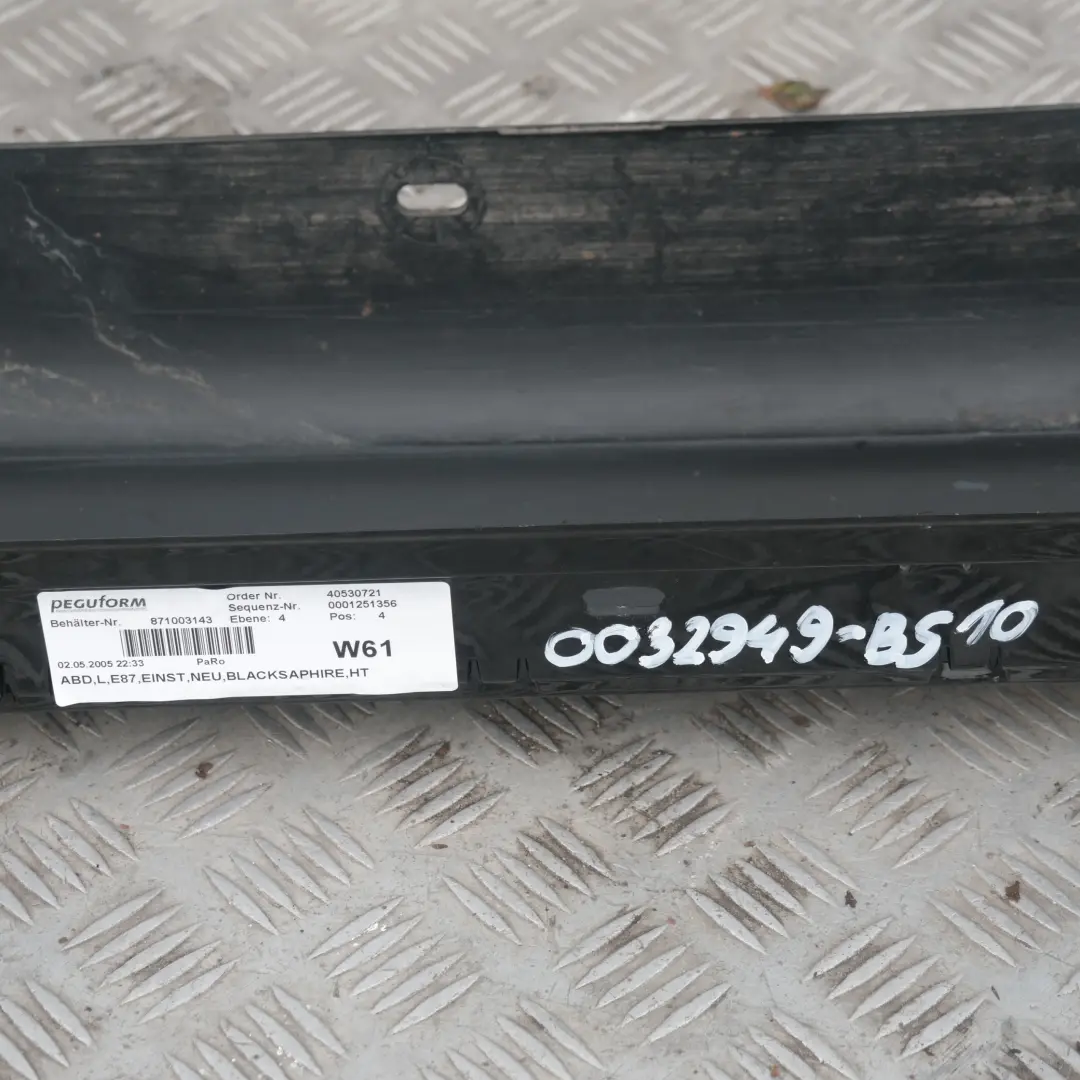 Listello portiera Apertura Gonna sx Black Zaffiro Metallizzato per BMW er E87 con numero di parte 32949 BMW er E87 Listello portiera Apertura Gonna sx Black Zaffiro Metallizzato - SKU 0032949-BS10 - Numero di parte 32949