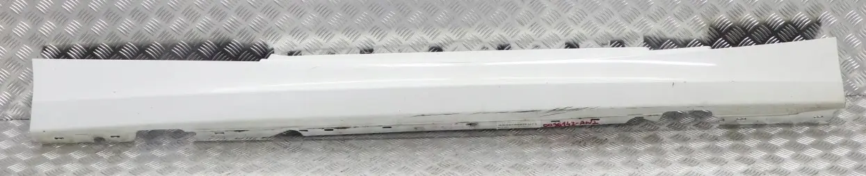 BMW 2 E81 E82 E88 Zócalo Falda Lateral Derecho Alpinweiss Blanco
