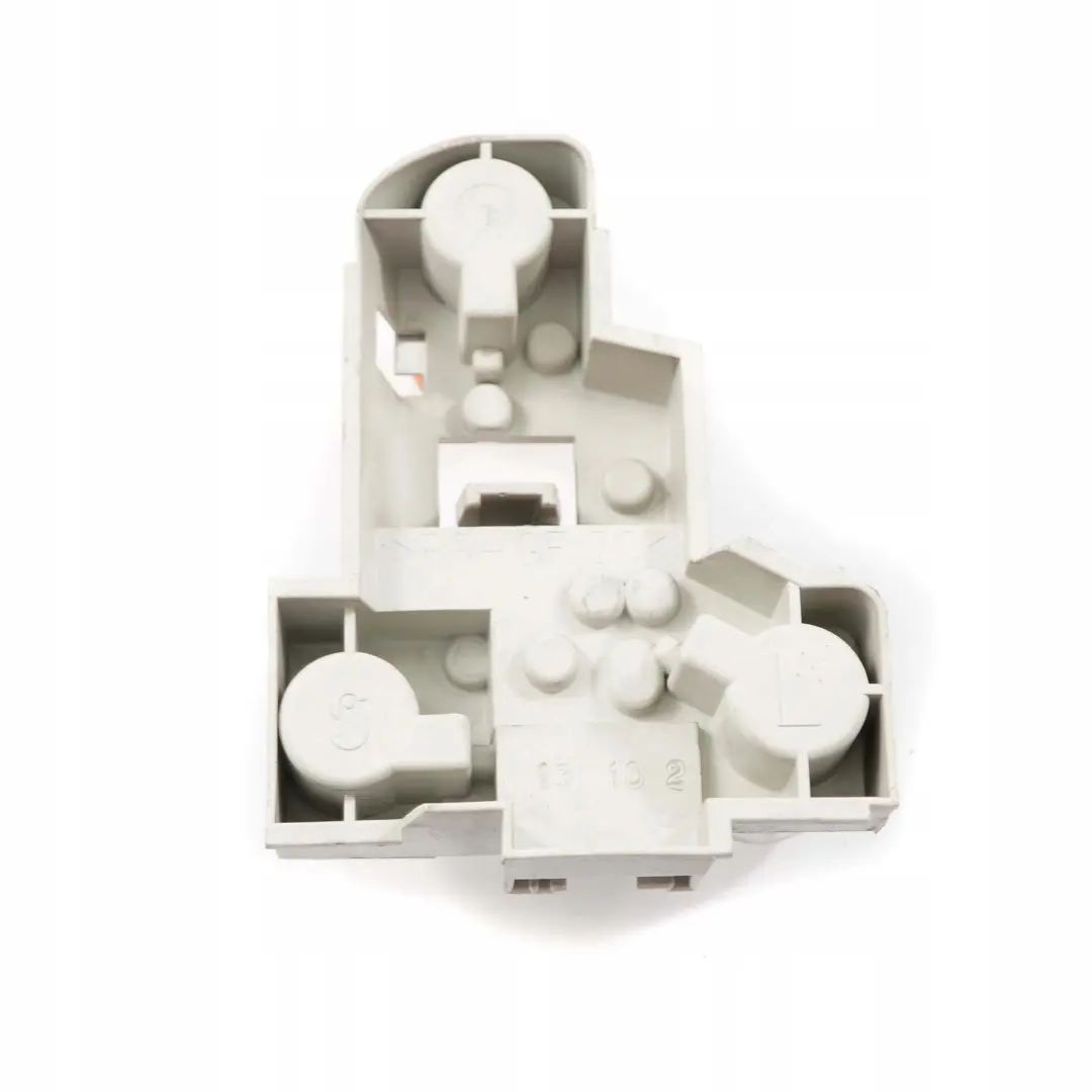 Light Bulb Left N/S Carrier White Turn Indicator to BMW 3 Series E46 Touring Rear with Part number 6900471 BMW 3 Series E46 Touring Rear Light Bulb Left N/S Carrier White Turn Indicator - SKU 6900471 - Part number 6900471