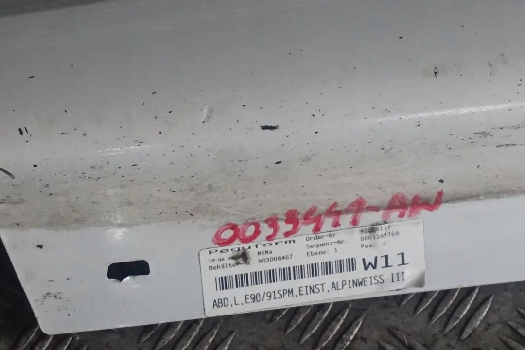 listwa próg lewy alpinweiss M-Pakiet do BMW E90 o numerze 0033441 BMW E90 listwa próg lewy alpinweiss M-Pakiet - SKU 0033441-AW - Numer Części 0033441