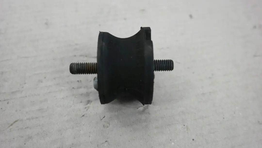 Transmission Gearbox Mount to BMW 5 7 Z8 Series E52 E38 E39 E65 E66 E67 with Part number 22316771130 BMW 5 7 Z8 Series E52 E38 E39 E65 E66 E67 Transmission Gearbox Mount - SKU 6771130 - Part number 22316771130