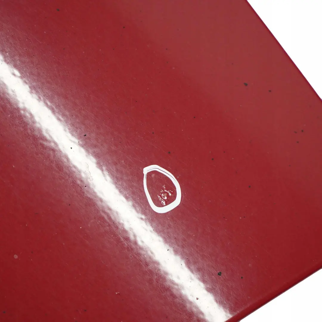 BMW E90 E91 Rivestimento Laterale Parafango Ant. Dx Rosso-Cremisi Karmesin Rosso - SKU 7135680-KAR1 - Numero di parte 7135680