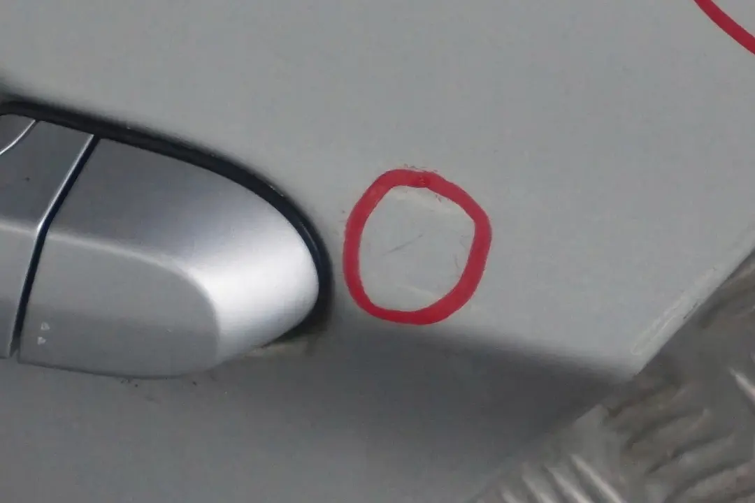 Cote Conducteur Porte Arriere Gauche Argent Titane Metallise 354 pour BMW E90 30 à propos du numéro de pièce 7203647 BMW E90 30 Cote Conducteur Porte Arriere Gauche Argent Titane Metallise 354 - SKU 7203647-TS30 - Numéro de pièce 7203647