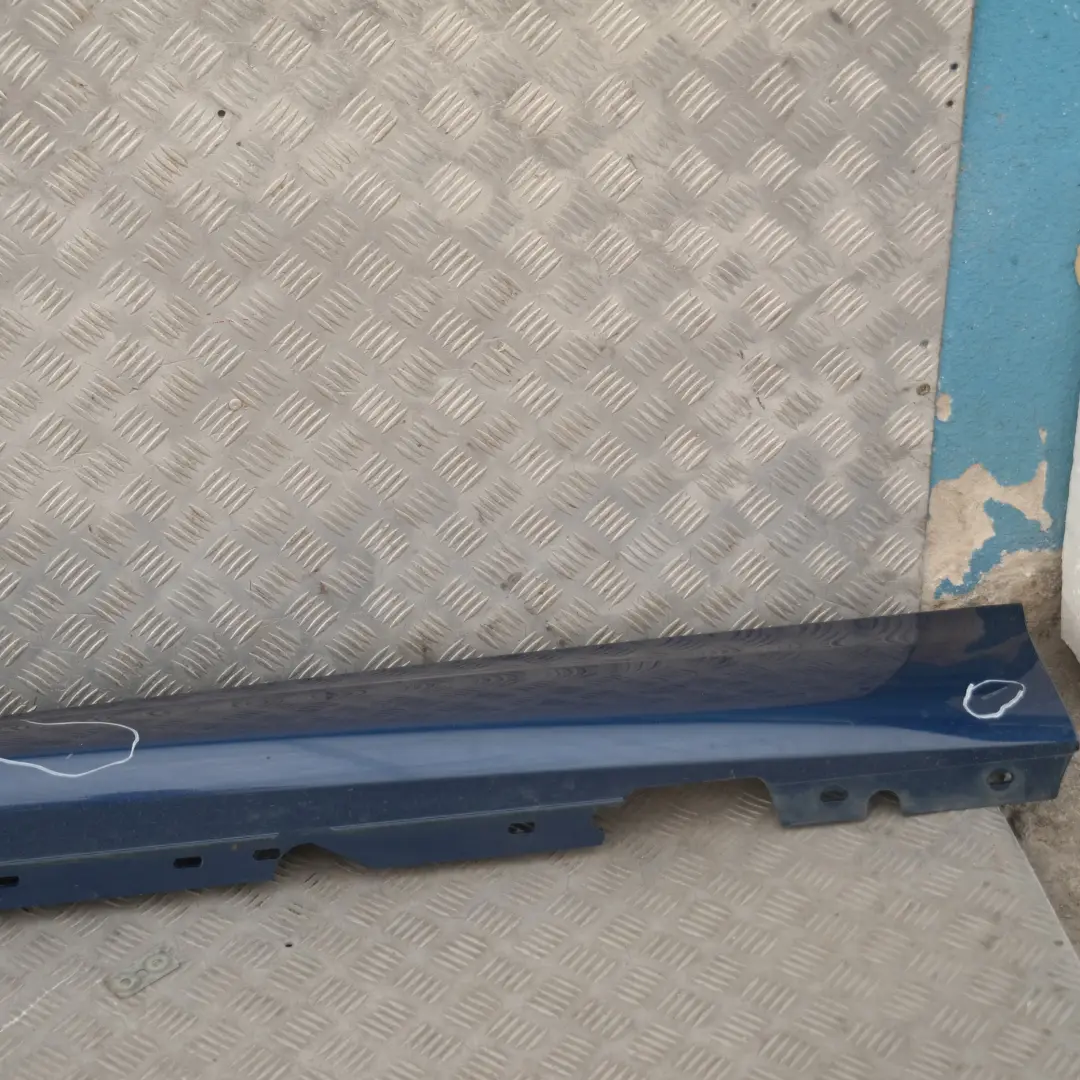 Sill Strip Side Skirt Left Le Mans Blau Blue para BMW E81 E82 M SPORT con número de pieza 51770034731 BMW E81 E82 M SPORT Sill Strip Side Skirt Left Le Mans Blau Blue - SKU 0034731-LMB2 - Número de pieza 51770034731