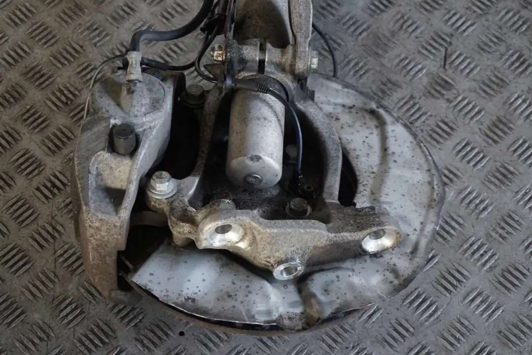 M54 Zwrotnica lewa amortyzator 231HP do BMW E60 530i o numerze 6764459 BMW E60 530i M54 Zwrotnica lewa amortyzator 231HP - SKU 6764459 - Numer Części 6764459