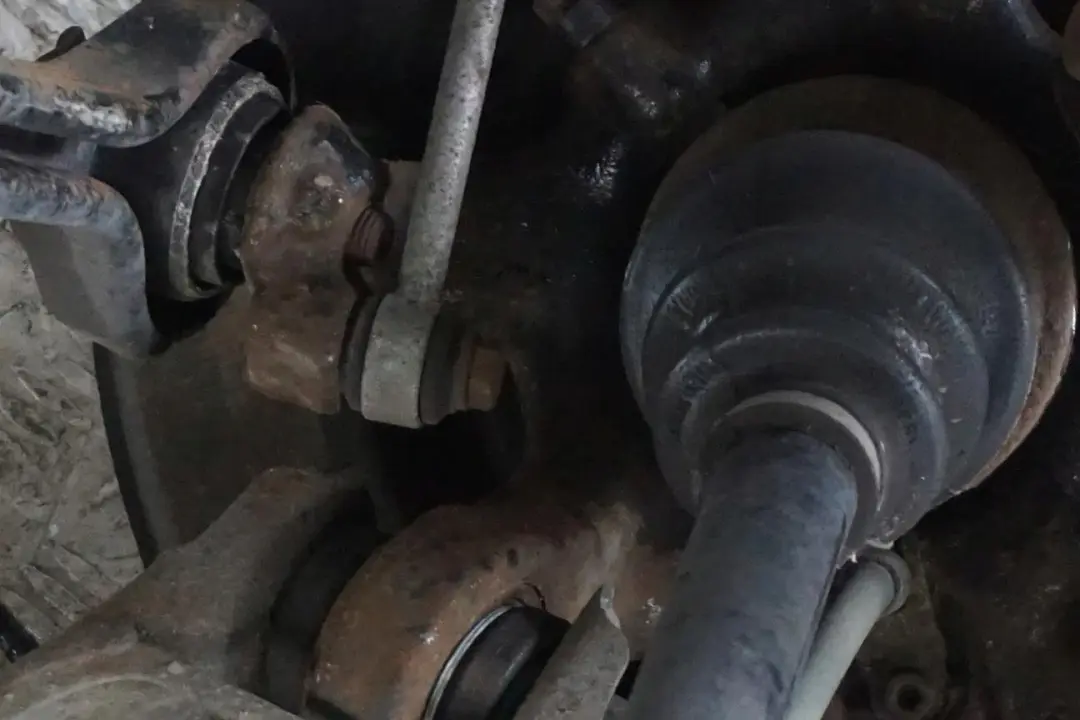 M47N2 L'Arbre De Sortie Pivotement Frein a etrier Arriere Gauche pour BMW E87 118d à propos du numéro de pièce 6774809 BMW E87 118d M47N2 L'Arbre De Sortie Pivotement Frein a etrier Arriere Gauche - SKU 6774809-25 - Numéro de pièce 6774809