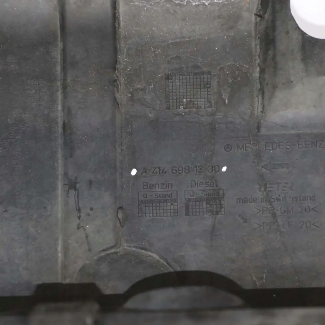 Mercedes-Benz W414 Tunnel Copertura Abdecktunnel A4146901330 per con numero di parte A4146900630 Mercedes-Benz W414 Tunnel Copertura Abdecktunnel A4146901330 - SKU A4146900630 - Numero di parte A4146900630