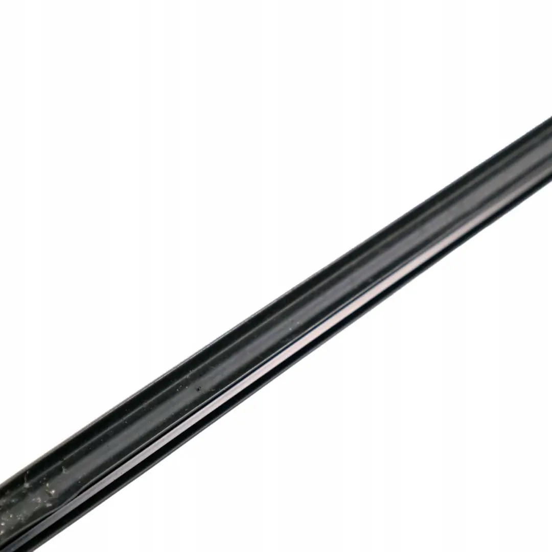 Mercedes-Benz Vaneo W414 Front Right Door O/S Window Outside Rail Seal to with Part number A4147250565 Mercedes-Benz Vaneo W414 Front Right Door O/S Window Outside Rail Seal - SKU A4147250565 - Part number A4147250565