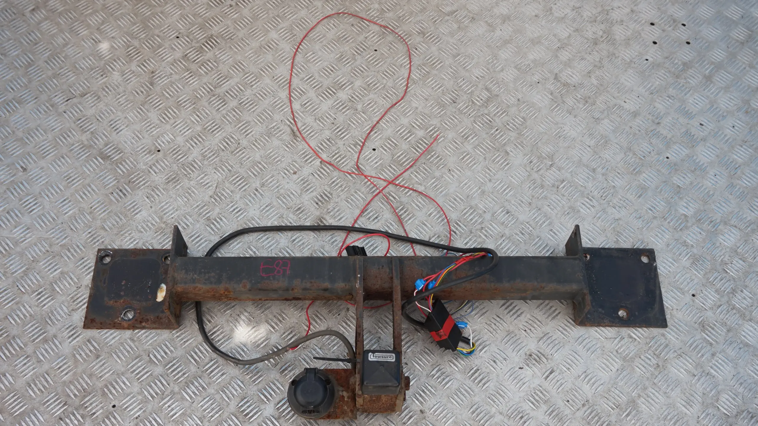BMW 1 Series E81 E87 Towsure Detachable Towing Hitch Tow Bar Towbar Trailer Hook