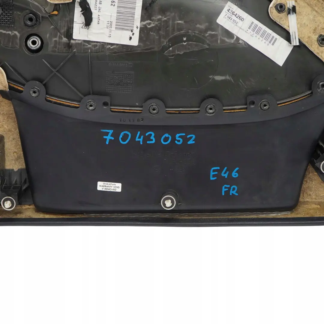 Boczek drzwi prawy przód do BMW E46 Sedan Kombi o numerze 7043052 BMW E46 Sedan Kombi Boczek drzwi prawy przód - SKU 7043052 - Numer Części 7043052