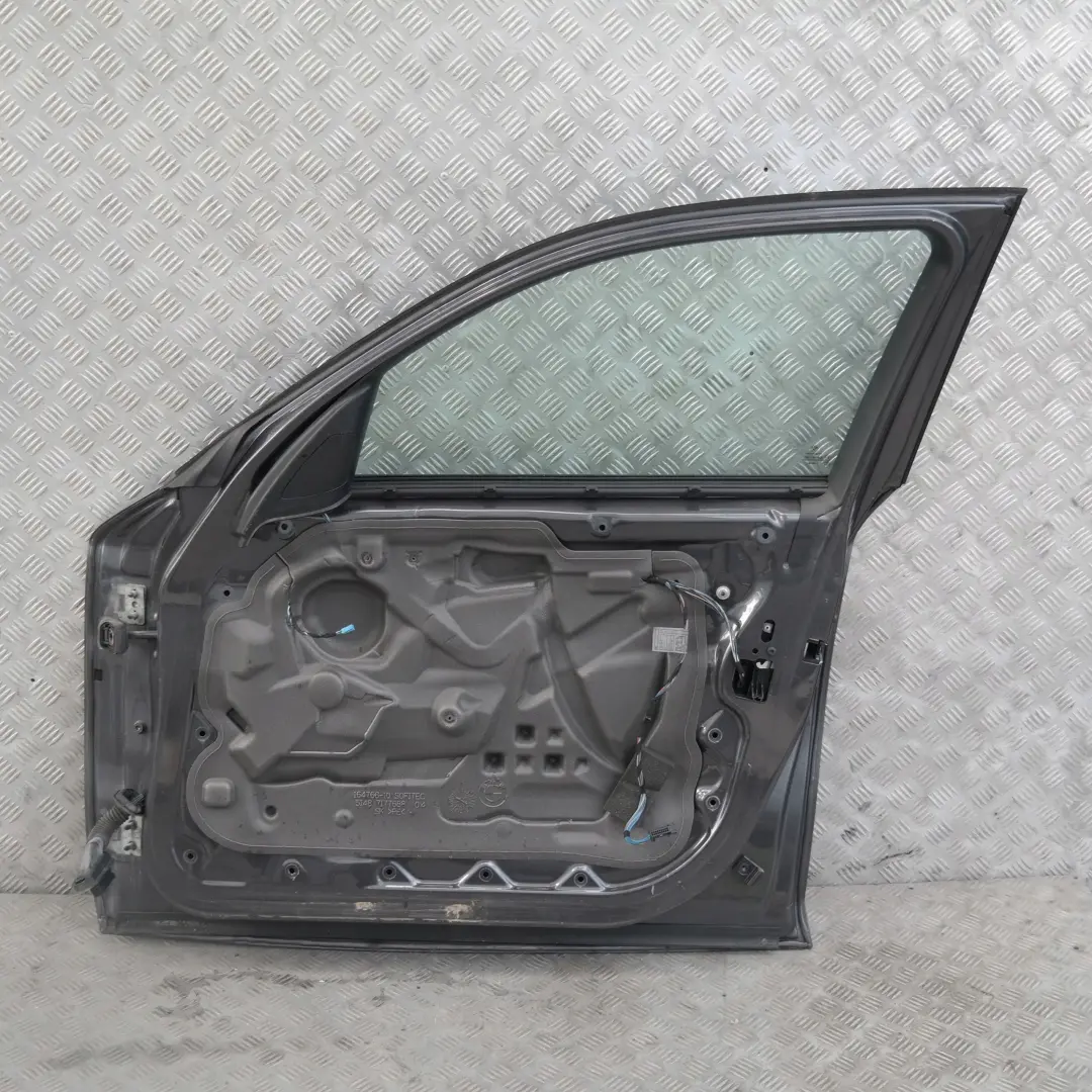 drzwi prawe przednie sparkling graphite do BMW E87 o numerze 7191012 BMW E87 drzwi prawe przednie sparkling graphite - SKU 7191012-SG4 - Numer Części 7191012