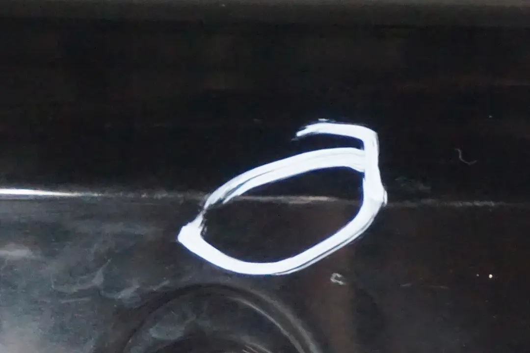 Klapa tylna tył black saphire do BMW 7 E65 E66 o numerze 7138460 BMW 7 E65 E66 Klapa tylna tył black saphire - SKU 7138460-BS1 - Numer Części 7138460