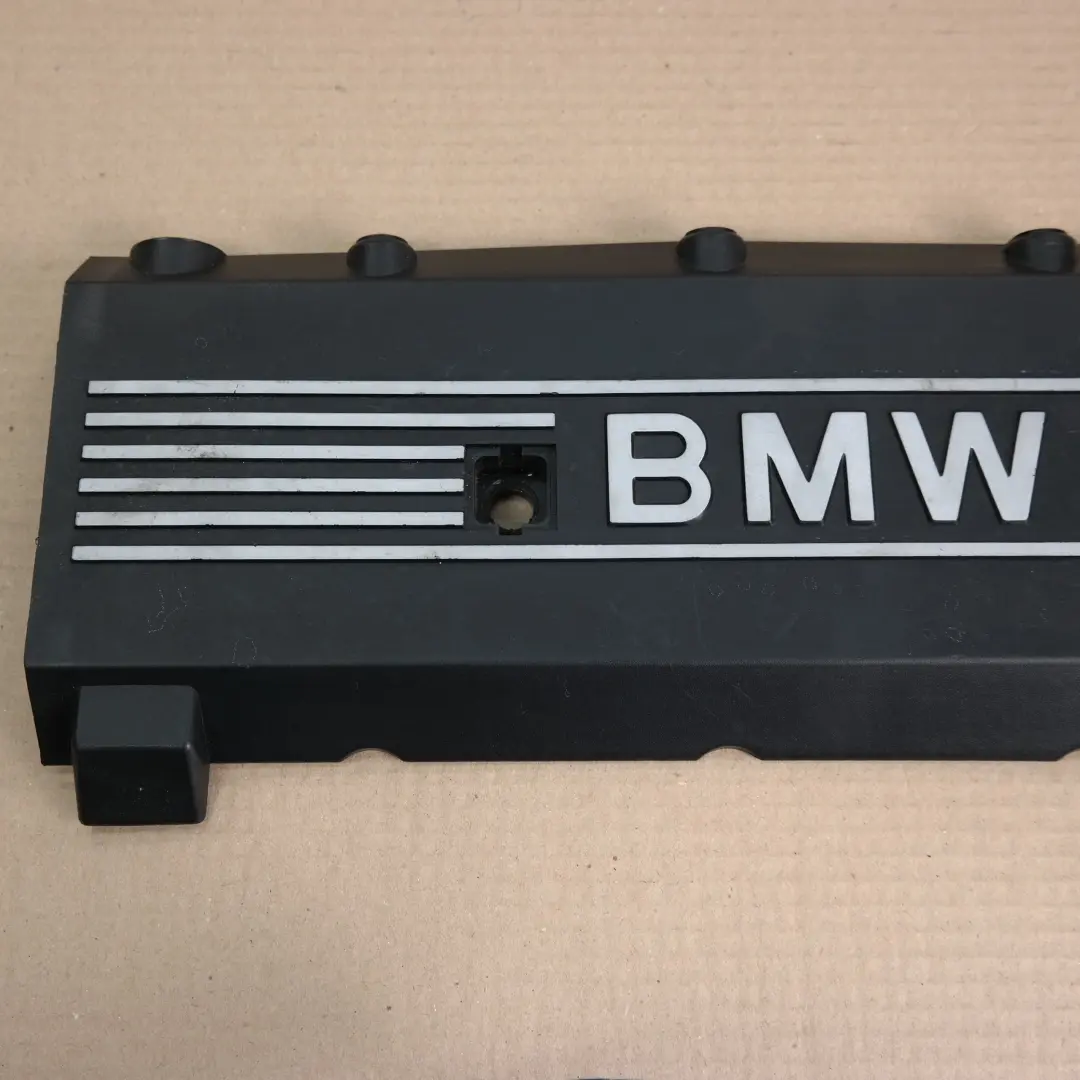BMW 5 E39 E53 Tapa Culata Motor Cubierta Izquierda - SKU 1702857 - Número de pieza 1702857