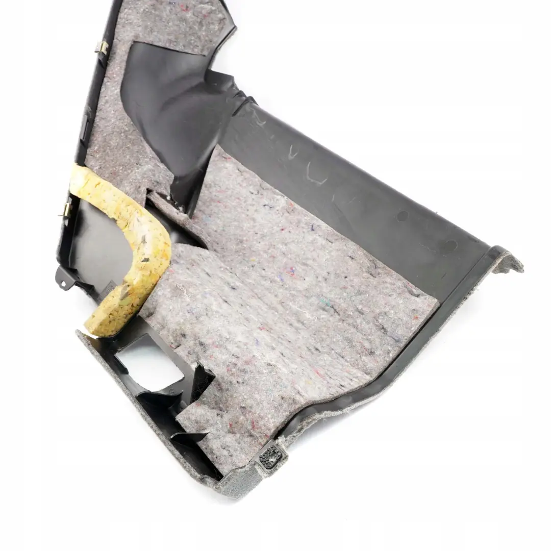 Boczek bagażnika prawy KOMBI do MERCEDES E S210 W210 o numerze A2106901840 MERCEDES E S210 W210 Boczek bagażnika prawy KOMBI - SKU A2106901840 - Numer Części A2106901840